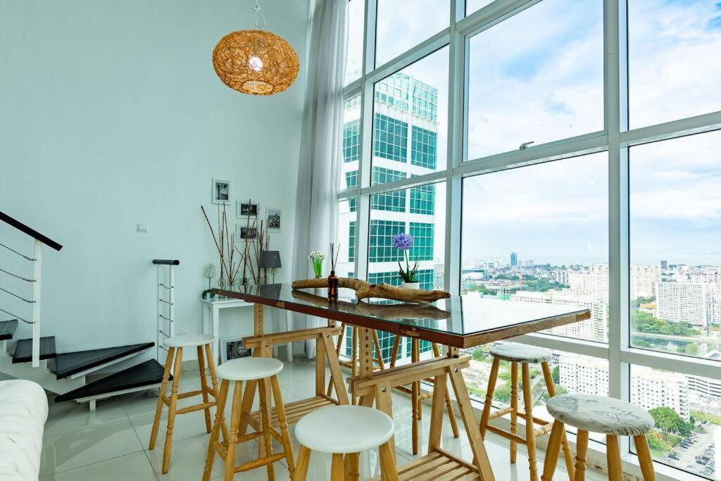 2Bedrooms Maritime Seaview Luxury Suite 2Carpark 2-9Pax Jelutong Exterior photo